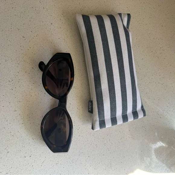 J. Crew Oval Cat Eye Tortoise brown Sunglasses - Picture 4 of 4